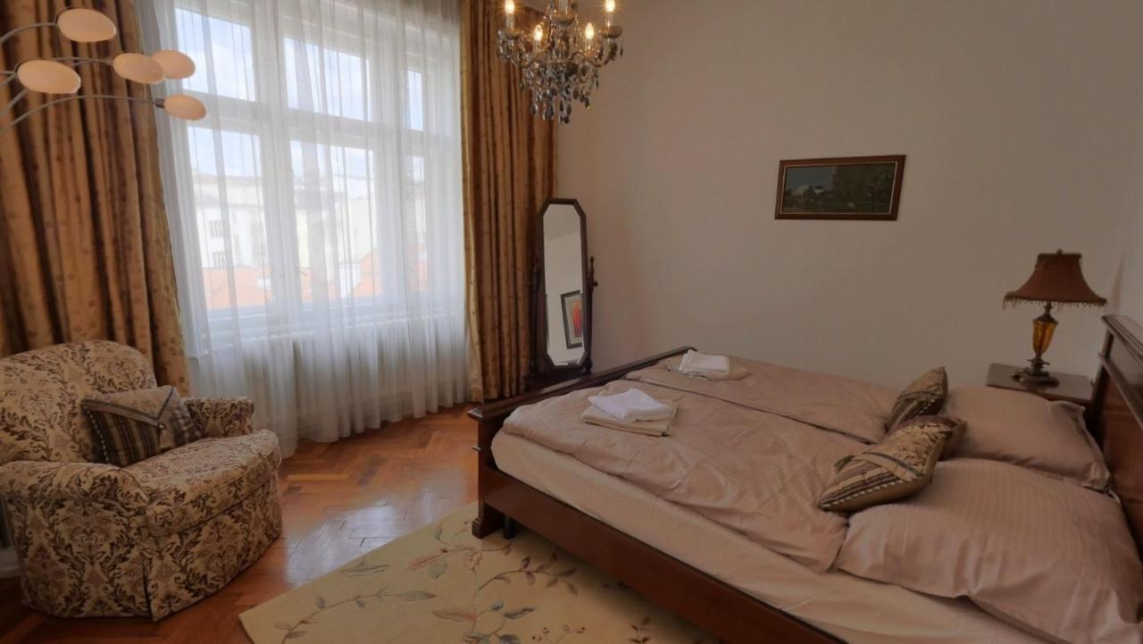 Velky 3I Apartman V Centre Mesta Братислава Экстерьер фото